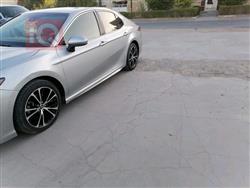 تۆیۆتا کامری